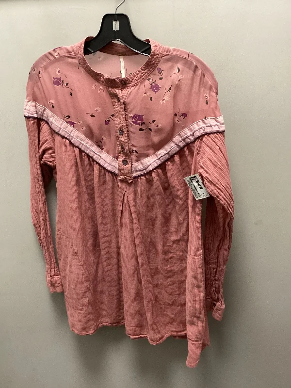 Top Long Sleeve By Free People In Pink, Size: M