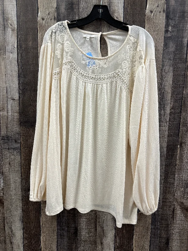 Top Long Sleeve By Maurices In Ivory, Size: 4x